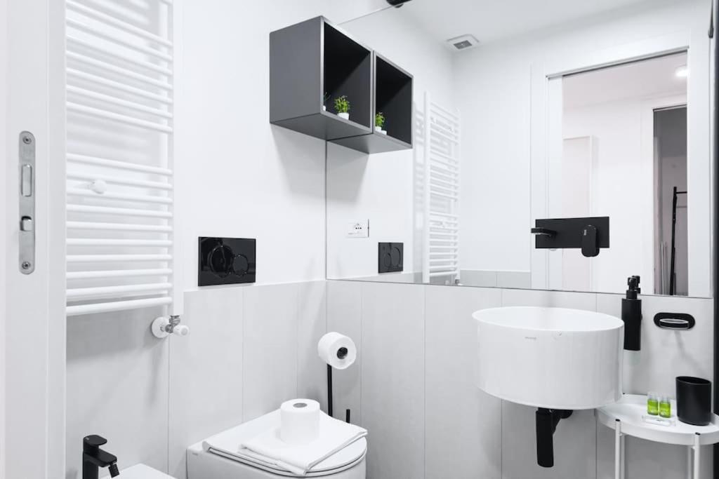 Easylife - With Terrace In Porta Venezia Milan